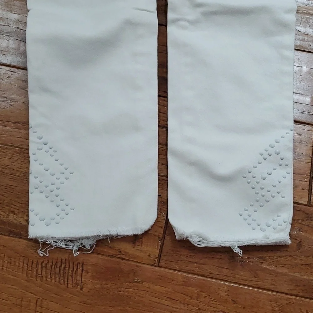 Levi's 711 skinny ankle white jeans